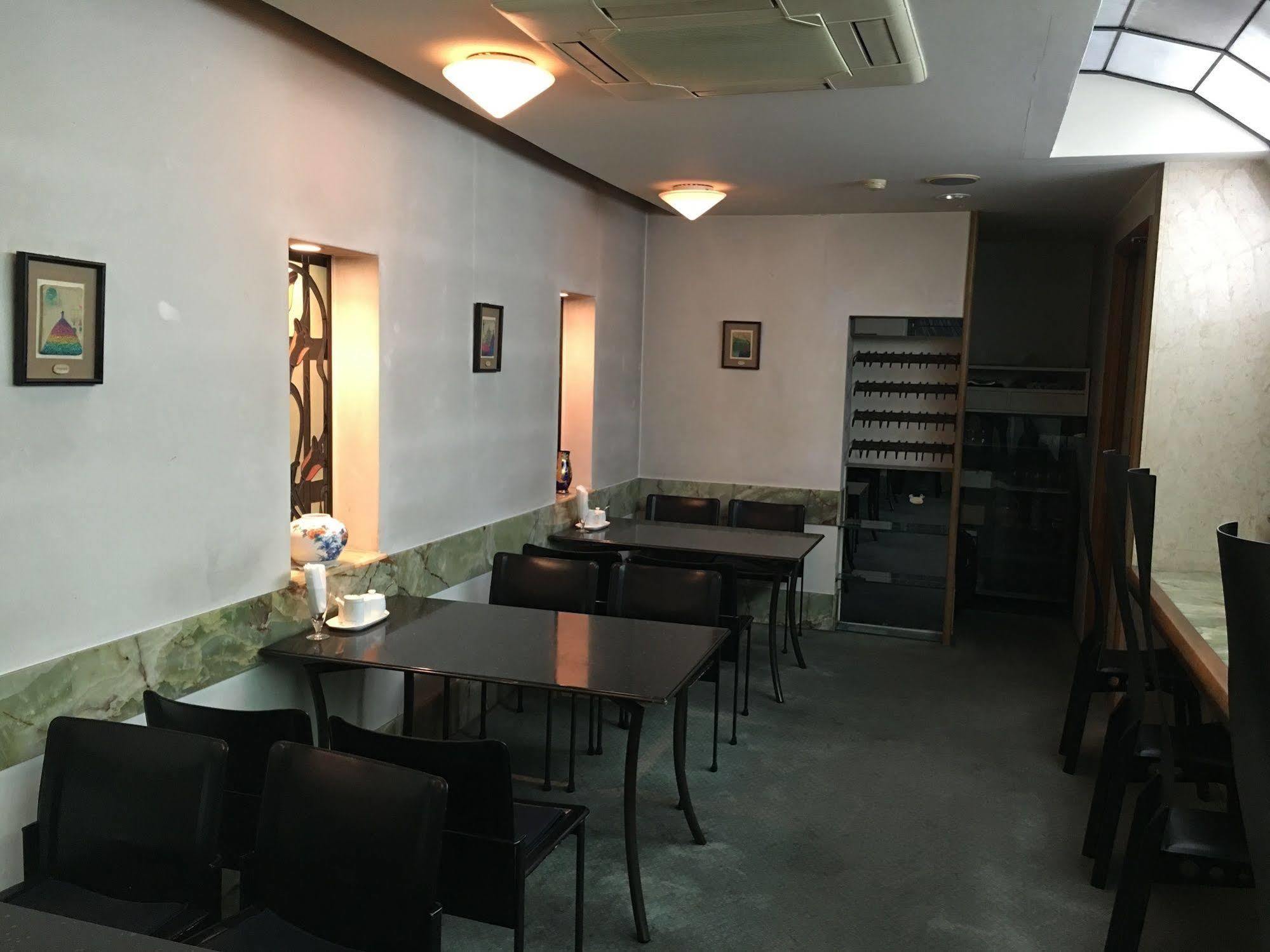 Tourist Hotel Tokio